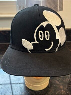 Disney ARTIST SERIES Mickey Mouse Baseball Cap by Deborah Salles / Black  Adjust